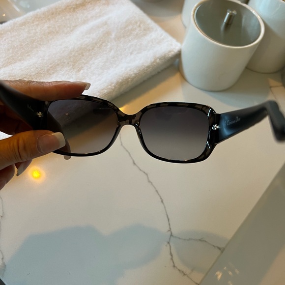 Christian Dior Sunglasses - Picture 3 of 4